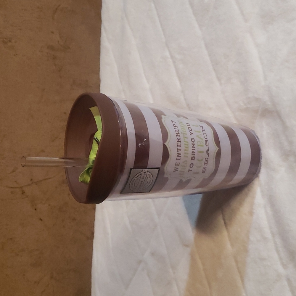 Drinking cup